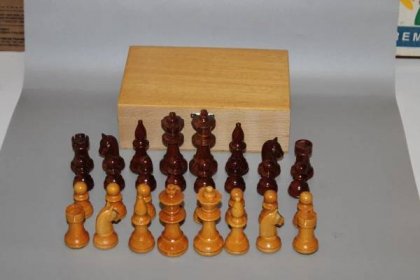 D2. Luxusní šachy