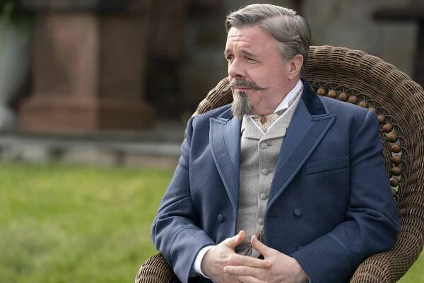 Pozlacený věk - V závětří Newportu - Z filmu - Nathan Lane