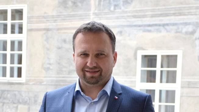Revize dávek pod taktovkou ministra Jurečky: Existenční problémy pro mnohé rodiny