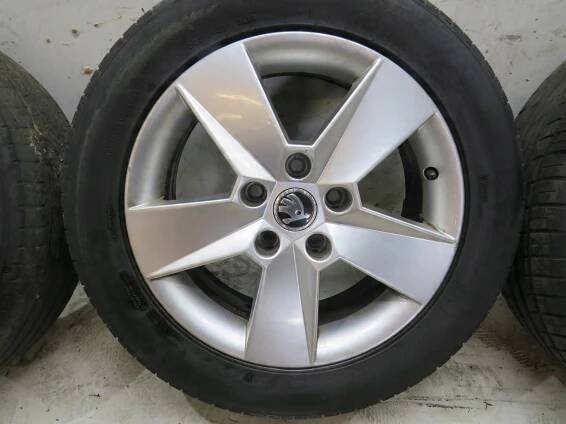 ráfky s pneumatikami 6.5Jx16H2 ET40 5X112 OCTAVIA III 3 Rozteč šroubů 5x112