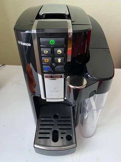 Saeco Caffissimo Latte HD8603 - černá, kávovar na kapsle Tchibo