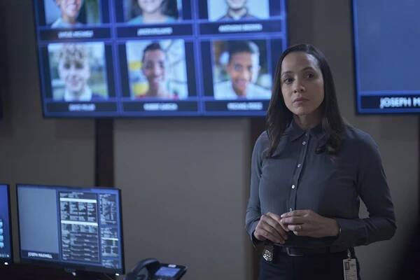 Alert - Max - Z filmu - Dania Ramirez