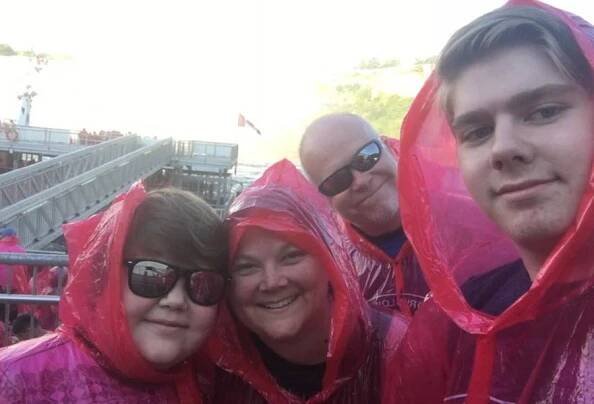 Jeremy Ray Taylor Family- brother Benjamin, Mother Tracy and father Mike Taylor