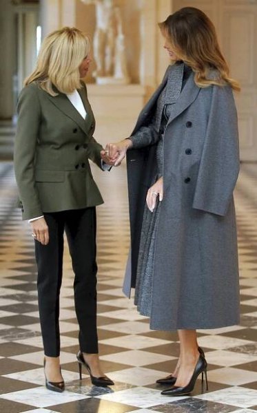 Módní tango v Paříži: Tichý souboj Babišové, Macronové a Melanie Trump
