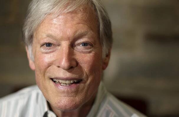 Zomrel americký herec Richard Chamberlain, známy zo seriálu Vtáky v tŕní