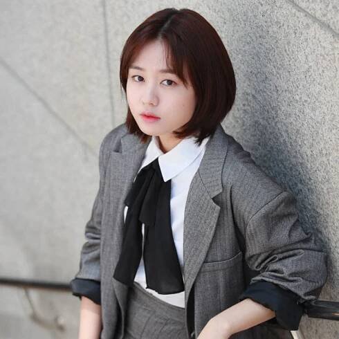 Ahn Eun Jin 13
