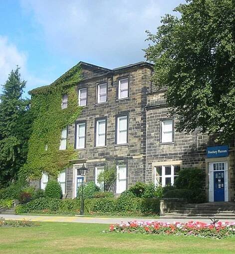 Dewsbury - Wikipedia