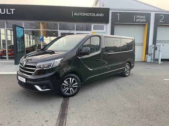 Mikrobus Renault Trafic - Autopůjčovna Opava