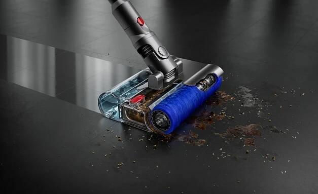 Revoluce ve světě úklidu: Výkonný bezkabelový vysavač Dyson pro mokré a suché vysávání odhaluje neviditelný prach a nyní také umývá tvrdé podlahy