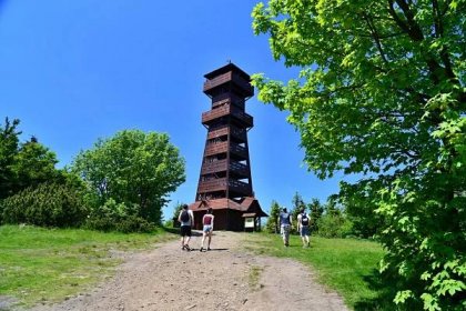Fotogalerie Moravskoslezské Beskydy: Velký Javorník - Výhled z Velkého Javorníku na vrcholy Moravskoslezských Beskyd - č