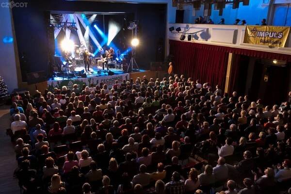 Kulturní dům Hronovická - koncert  zdroj: Kulturní dům Hronovická