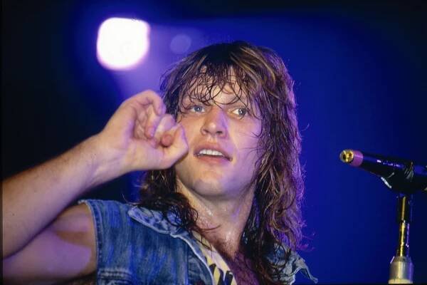 Jon Bon Jovi, 15. 6. 1985 Británie - Jon Bon Jovi (10/10)