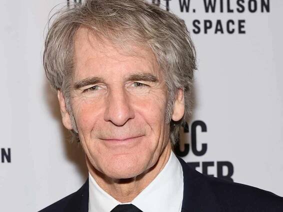 Scott Bakula in continued talks with Paramount for new Star Trek series