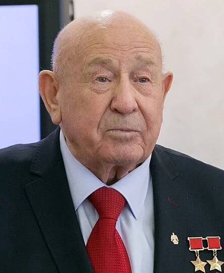 Soubor:Aleksei Leonov 19 April 2016 (cropped).jpg – Wikipedie