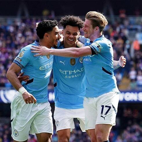 Manchester City climb into Premier League top four and Forest slip up at home