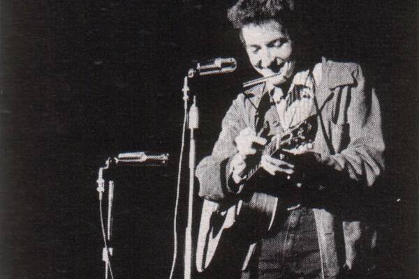A young Bob Dylan, not long after leaving Minnesota.
