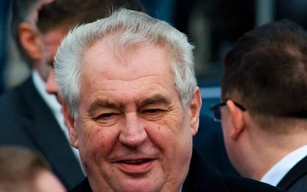 Galerie: Zeman podržel Babiše v boji o Hrad: „Pavel je vládní kandidát bez politické zkušenosti“ - Galerie - Echo24.cz