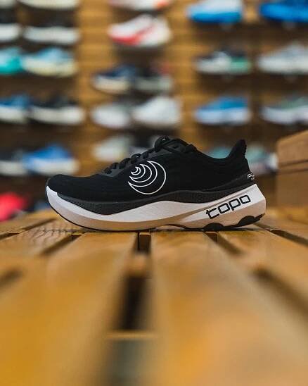 Topo Athletic Mens — Run With Us