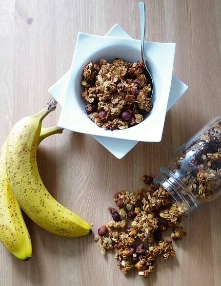 Bananen-Haselnuss Müsli - Knabberkult