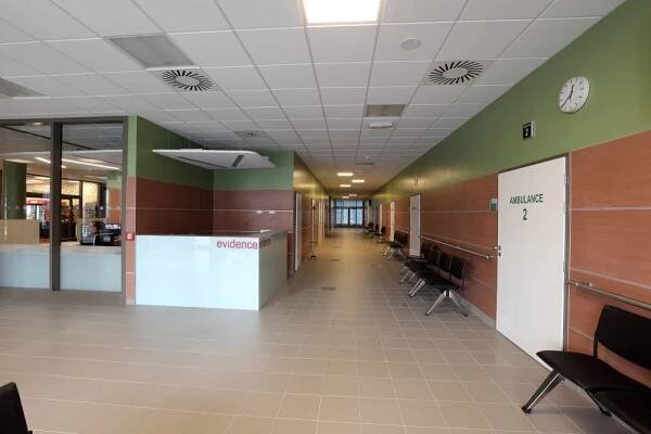 Nemocnice Karlovy Vary - pavilon akutní medicíny a centrálního vstupu | Stavby Karlovarského kraje