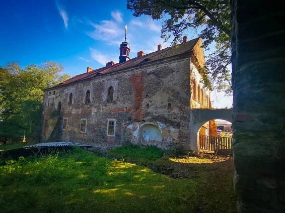 Fotogaléria • Zámek Zduchovice (Zámok) • Mapy.com