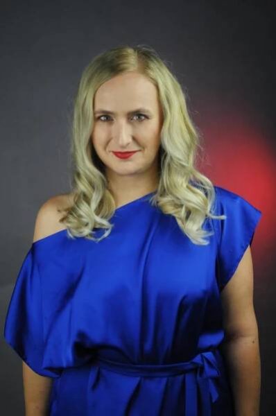Komička a moderátorka Lucie Macháčková o sobě říká, že je ne vlastní vinou svobodná.