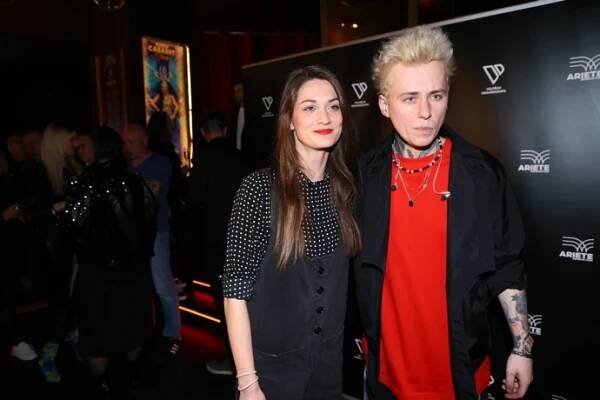 FOTO: Vojtěch Drahokoupil a Veronika Čermák Macková zapózovali. – stránka 4
