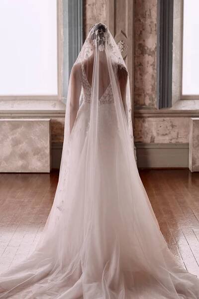 Modern wedding veils — Anna Campbell