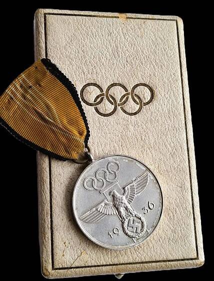 Medaile za olympijské hry 1936 Berlin s etui - Olympische Spiele - TOP