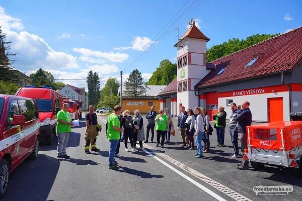 Višňová opět uspěla v soutěži Vesnice roku – letos získala Bílou stuhu / Fotoreportáž - Frýdlantsko / Frýdlantský výběžek