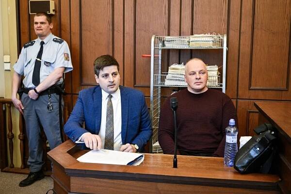 Osvobozený vězeň Tempel povolal před soud vraha a násilníka. Po státu požaduje 86 milionů korun