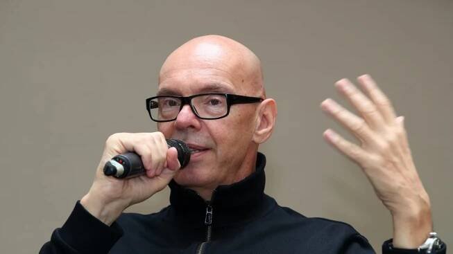 Ondřej Konrád: S J.A.R. nemůže rappovat žádný politik | Plus