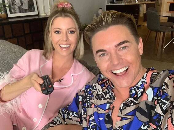 Katie Peterson and Jesse McCartney on the all-new unscripted series 'CELEBRITY WATCH PARTY'. 