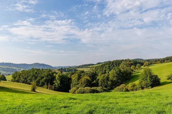 Soubor:Landscape between Horní Lideč and Pulčín, Czech Republic 12.jpg