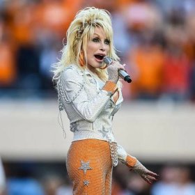 We Love Dolly Parton's Thoughts on Not Having Kids