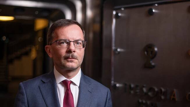 Růst cen nemovitostí příští rok zpomalí. Bude-li Česko krizí zasaženo více, mohou se ceny i propadnout, tvrdí Frait z ČNB