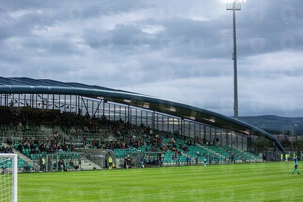Letní stadion v Chomutově patří ke špičce. Je moderní, přehledný a má silnou atmosféru, říká majitel klubu Radek Zaťko