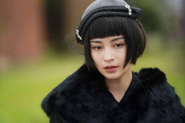 Suzu Hirose - Jukite kaeranu - Z filmu