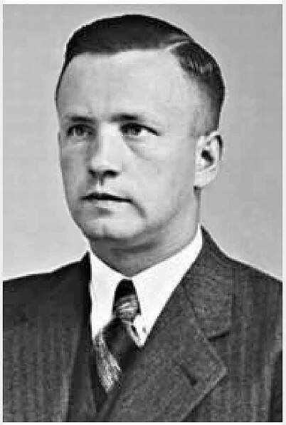 Soubor:Heinz Pannwitz 1911 1975.jpg – Wikipedie