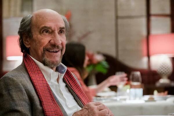 Bílý lotos - Série 2 - Ciao - Z filmu - F. Murray Abraham