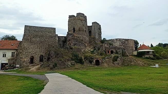 Fotogalerie • Levice (Hrad) • Mapy.com