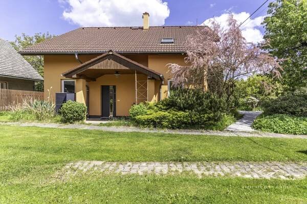 Rodinný dům 6+1, Radošovice u Bystřice okr. Benešov | Desert realty