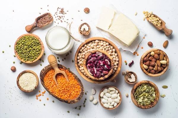 Veganství řeší mnoho cyklistů, a tak jsou všemožné ingredience součástí každého týmového trucku.