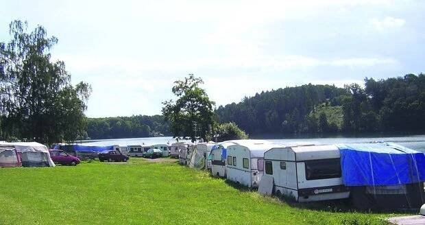"Jezdím sem už třicet let. A nic mi tady vážně nechybí. Dovolená přesně podle mých představ," prozradila Blesku Zdena Vlasáková