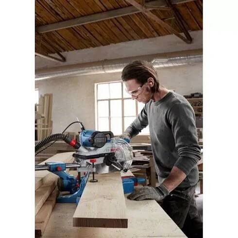 Kapovací a pokosová pila Bosch GCM 254 D 0601B53000 