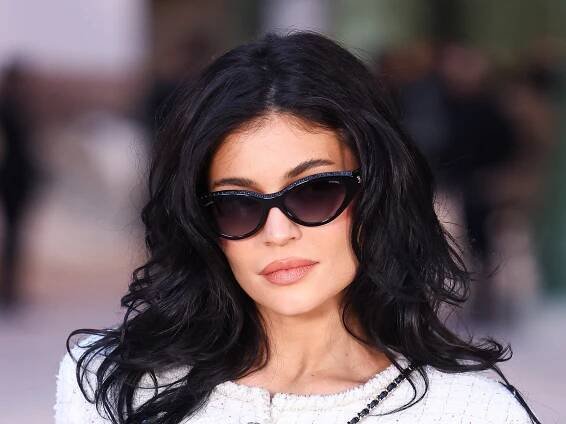 Kylie Jenner Joins The Make-Up-Free Selfie Club