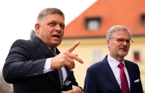 Fiala a Fico. Drtivé srovnání od pozorovatele: Válka? Někdo tu lidem neříká pravdu - CZ24.NEWS
