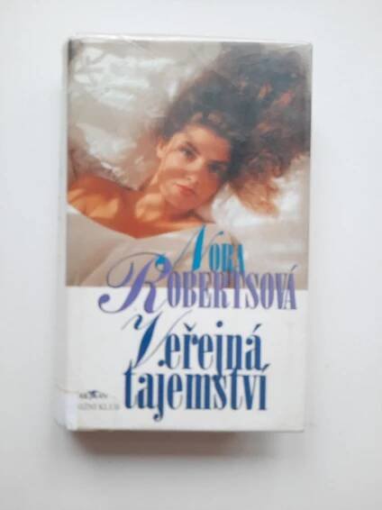 Veřejná tajemství - Nora Robertsová