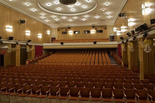d21 architekti - Kulturní dům Akord