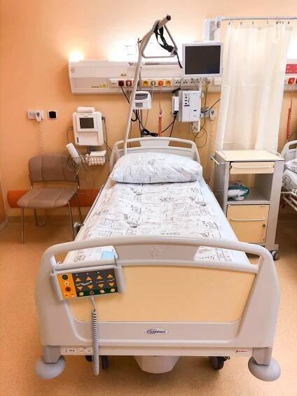 Porodnice Ostrava, Porodnicko-gynekologické oddělení: Postel pro maminku.